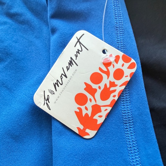 Free People FP Movement Dawn To Dusk Solid Hoodie Light Cobalt Combo Size M NWT - Picture 6 of 8